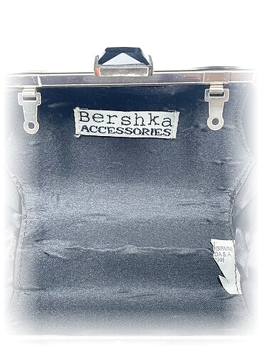Beden Bershka Clutch / Portföy %70 İndirimli.