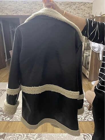 xl Beden siyah Renk Zara model mont