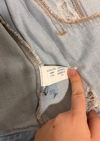 Düğmeli Kadın Kot Ceket - Görsel 4