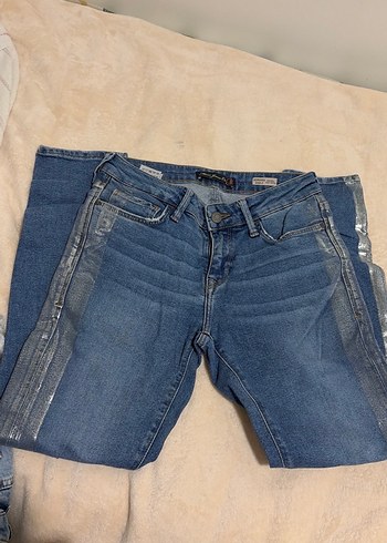 Gri parlak metalil Detaylı Mavi Kadın Denim Jean - Görsel 4