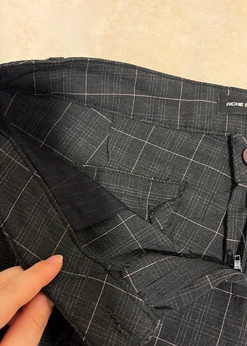 Düğmeli Kareli Gri Mini Kot Şort - Görsel 3