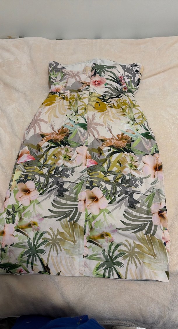 Hurda Çiçek Desenli Straplez elbise - Görsel 4