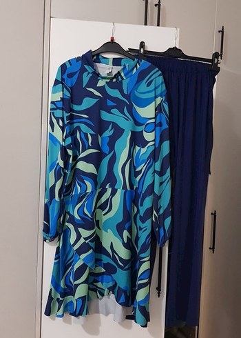 Lacivert Desenli Plaj Kıyafeti - Görsel 2