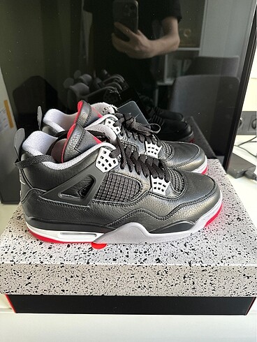 Jordan 4