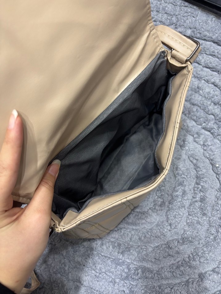 Bej Kapitone Kadın Omuz Çantası - Görsel 2