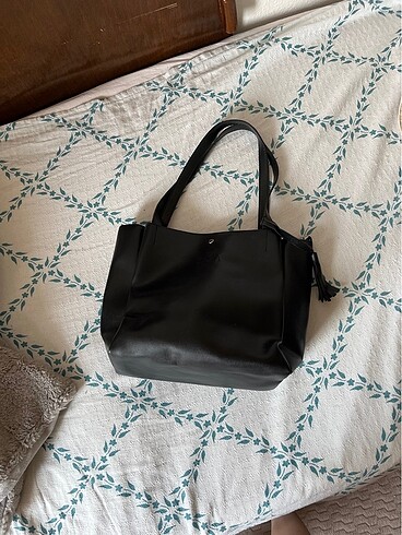 zara çanta
