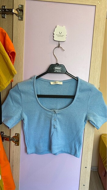 Crop mavi renk