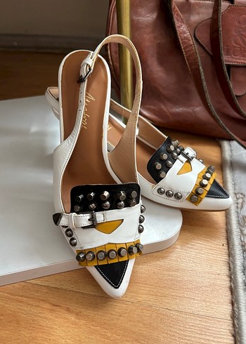 Vintage kitten heels