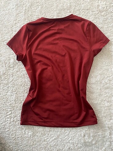 Zara Bordo basic tee