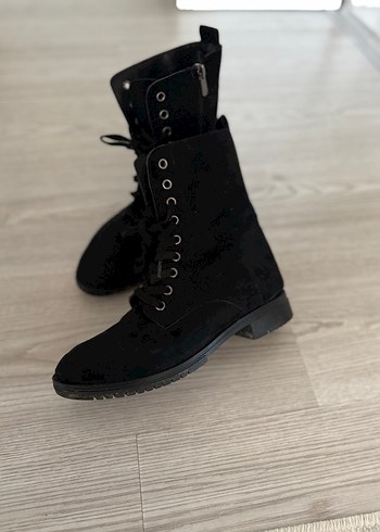 Siyah Süet Kadın Bot - Görsel 2