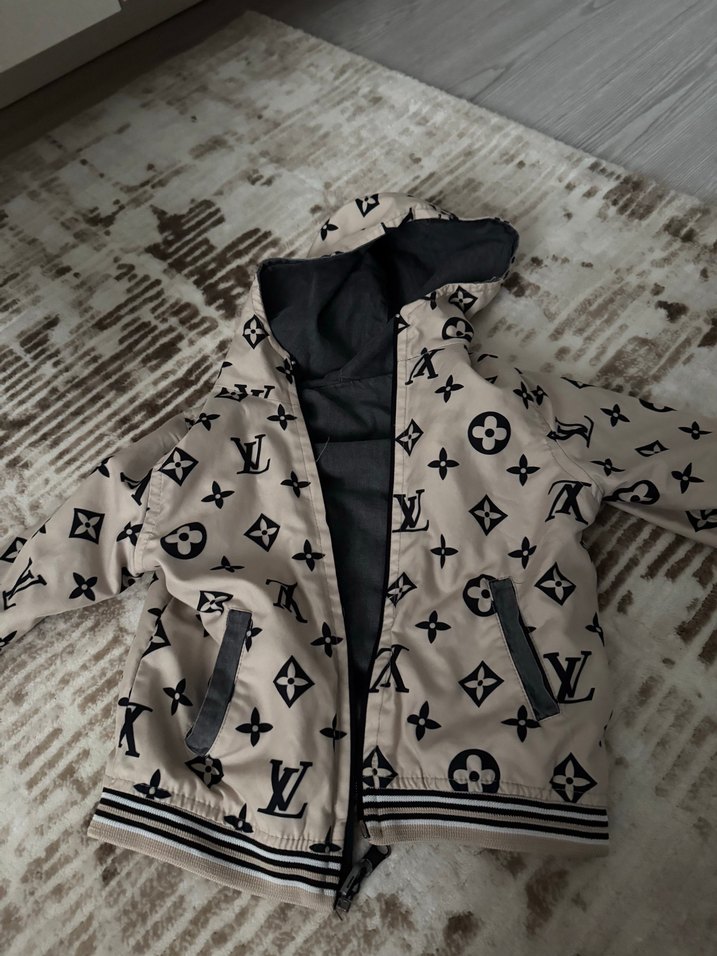 Kapüşonlu, çift taraflı erkek çocuk ceket - Görsel 2