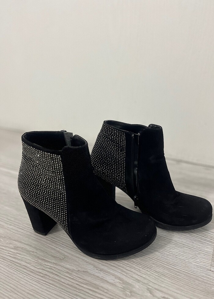 Kalın topuklu taşlı bot - Görsel 3