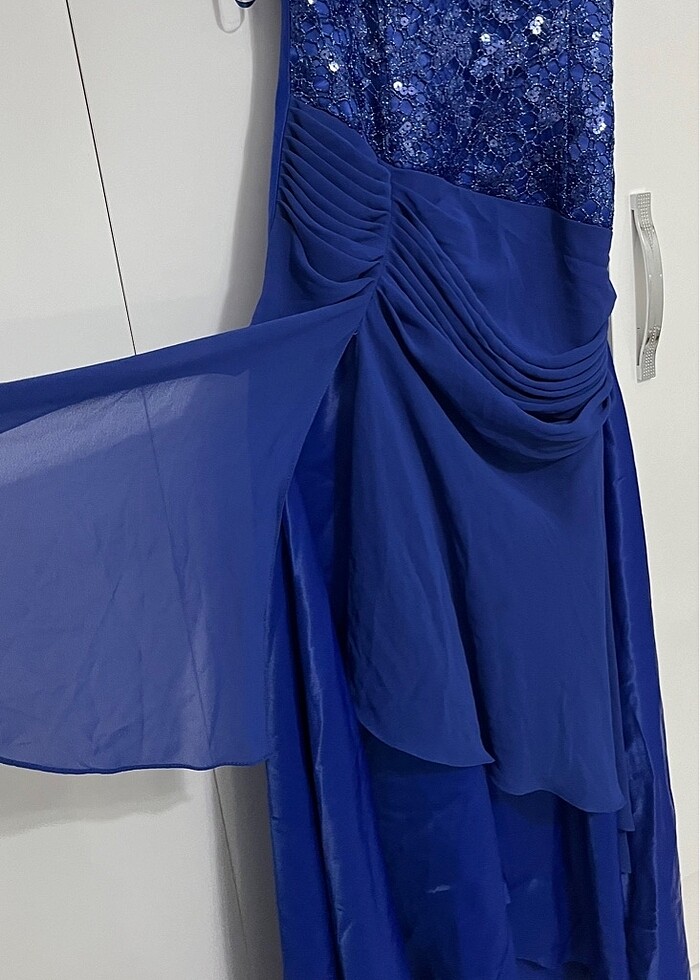 Mavi saten abiye elbise - Görsel 4