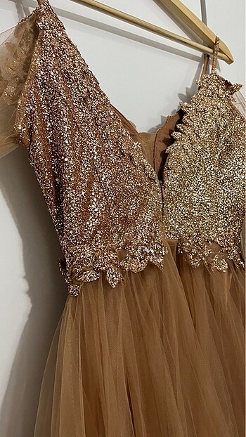 Üstü pullu nişanlılık abiye elbise - Görsel 6