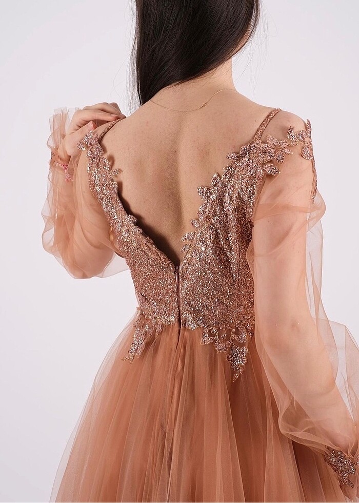 Üstü pullu nişanlılık abiye elbise - Görsel 2