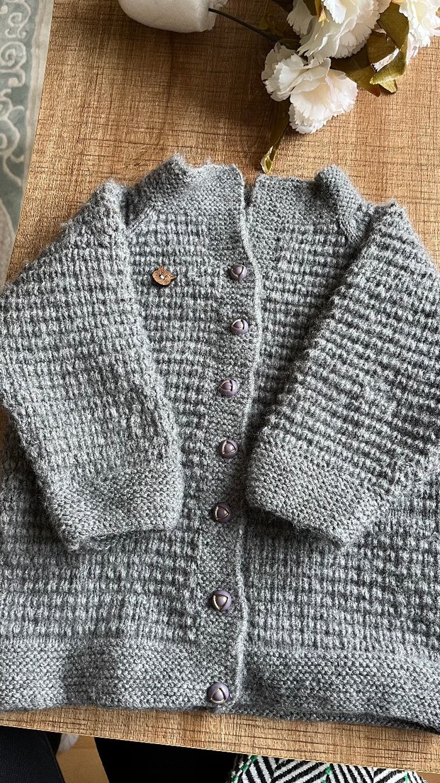 Gri Erkek Çocuk Düğmeli Örgü Hırka - Görsel 2