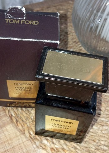 Tom Ford Tobacco Vanille Erkek Parfümü 100ml - Görsel 3