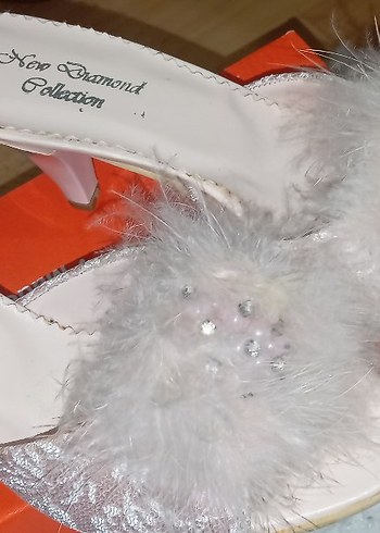 Pembe Tüylü Dolgu Topuklu Kadın Terlik - Görsel 2