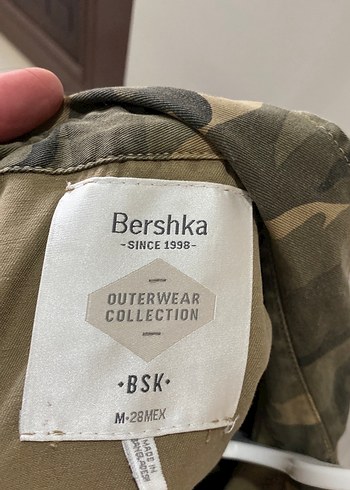 Düğmeli Kamuflaj Desenli Kadın Ceket - Görsel 3