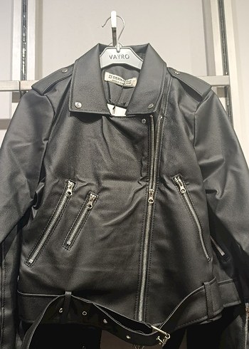 Kemerli Siyah Kısa Deri Biker Ceket - Görsel 4