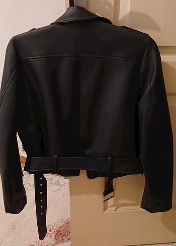 Kemerli Siyah Kısa Deri Biker Ceket - Görsel 3