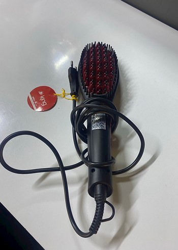 Kırmızı Renkli Elektrikli Saç Düzleştirici Fırça - Görsel 2