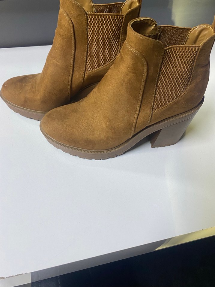 Kadın Kahverengi Süet Tokalı Kalın Topuk Bot - Görsel 2