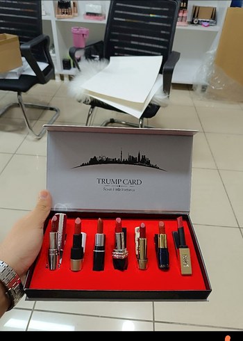 Trump Card Altın Renkli Ruj Seti
