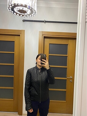 40 Beden siyah Renk Derimod kusursuz deri ceket