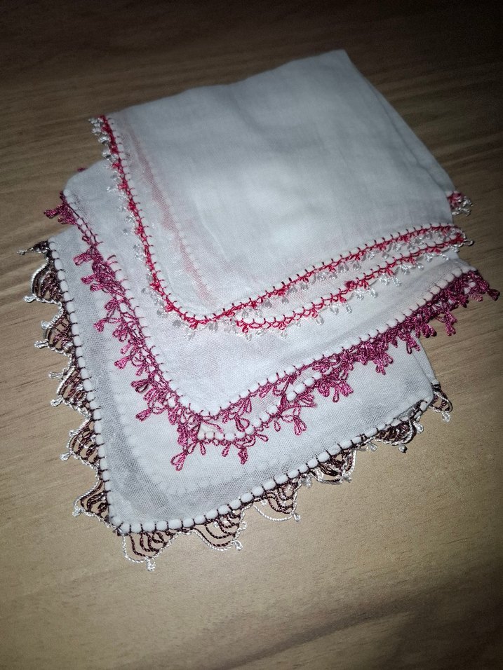 İğne oyası bebek mendili - Görsel 3