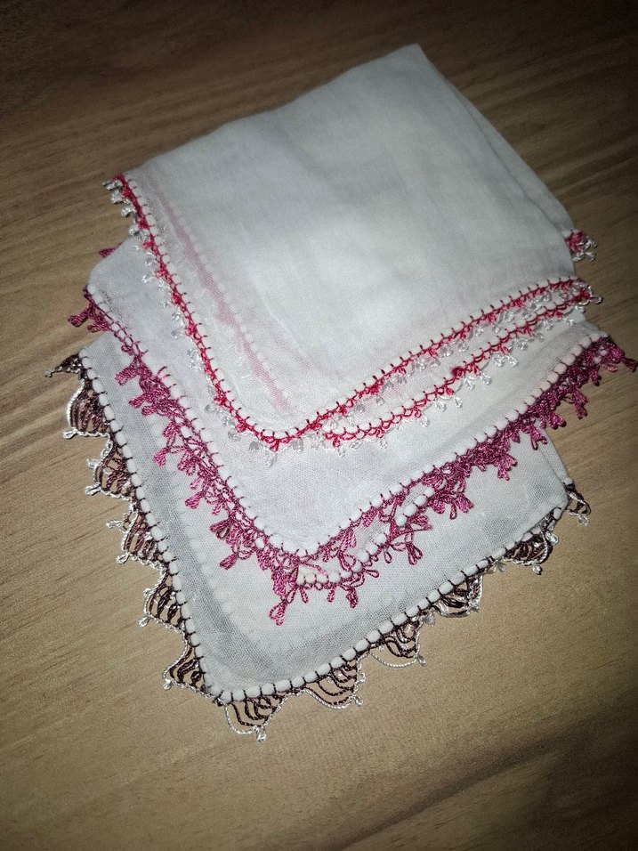 İğne oyası bebek mendili - Görsel 4