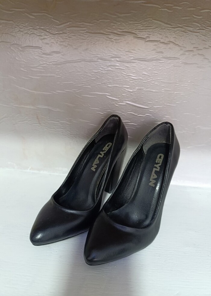 Bayan ayakkabı sadece bir kere giyildi - Görsel 4