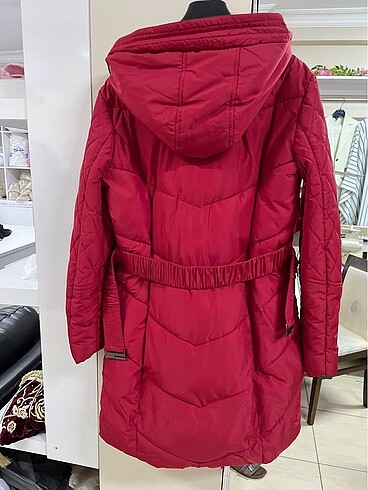 40 Beden kırmızı Renk Koton şişme mont