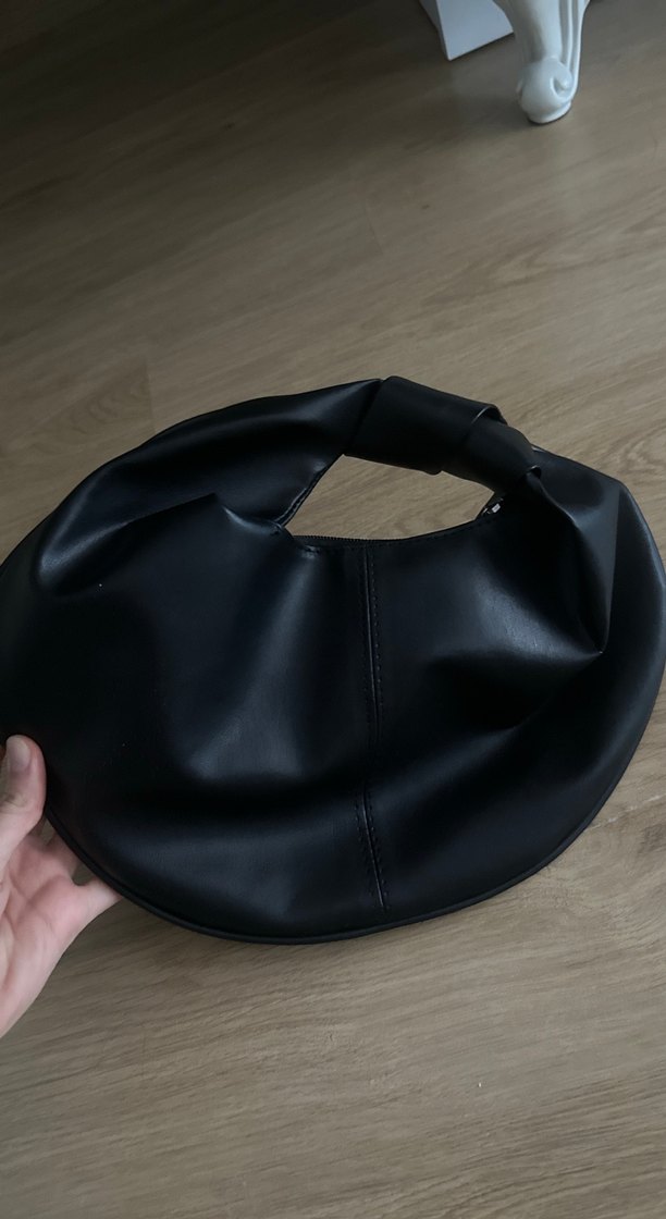 Minimalist Siyah Deri Kadın Çanta - Görsel 3