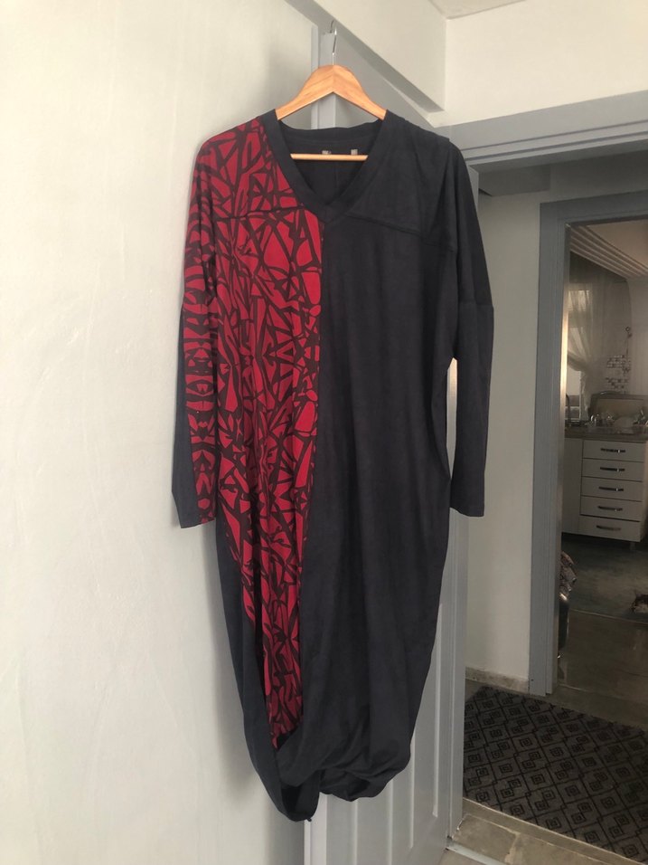 Drapeli Kırmızı Siyah Uzun Kadın Elbise - Görsel 2