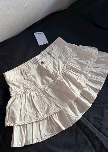 m Beden ten rengi Renk Bershka Mini etek
