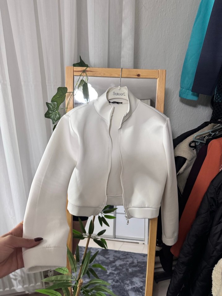 Beyaz fermuarlı Ceket - Görsel 4
