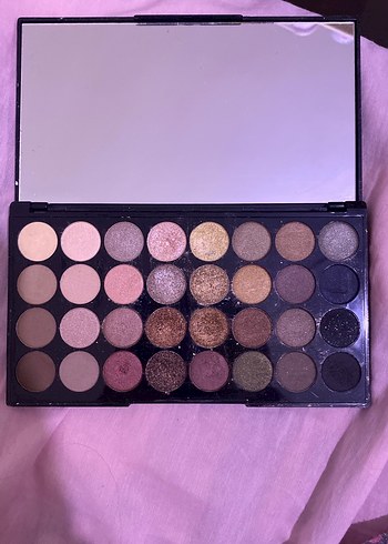 Revolution Parlak Siyah Göz Farı Paleti - Görsel 2