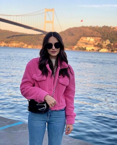 Pembe kürk