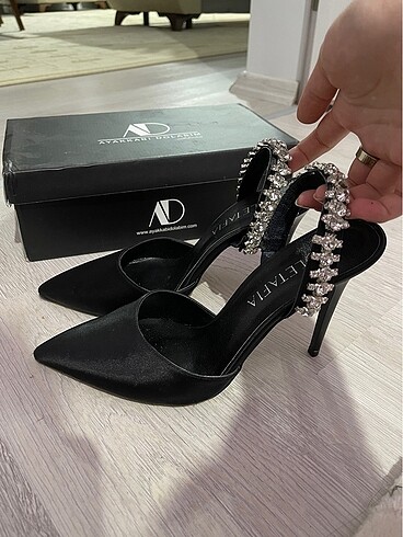 Siyah stiletto
