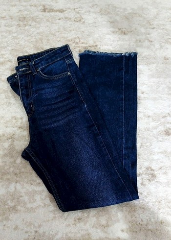 Trendyol Yırtmaçlı Jean