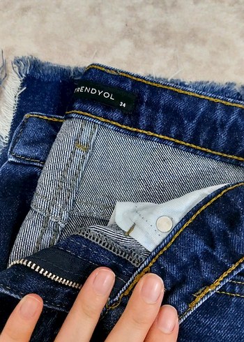 xs Beden Trendyol Yırtmaçlı Jean