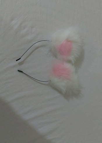 Zara Beyaz Peluş Kulaklı Kedi Tacı