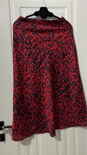 Kadın leopar desen saten etek - Görsel 2