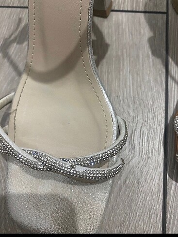 Kadın çift bantlı taşlı topuklu ayakkabı - Görsel 7