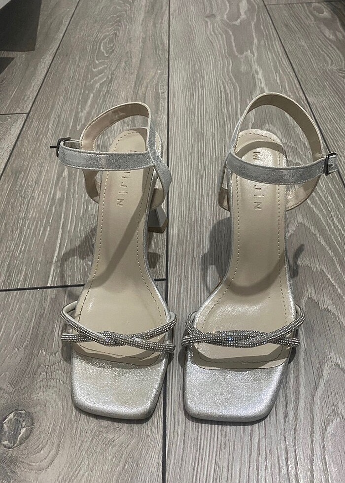 Kadın çift bantlı taşlı topuklu ayakkabı - Görsel 2