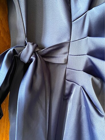 Tesettür saten kalem elbise - Görsel 5