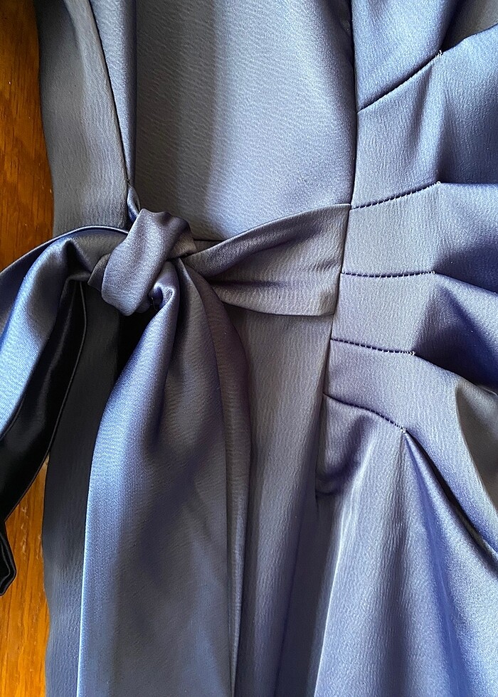 Tesettür saten kalem elbise - Görsel 5