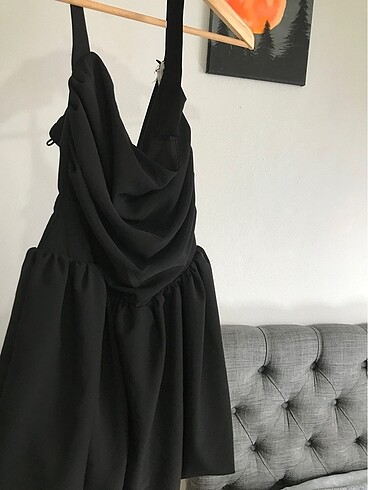 m Beden Mini sırt dekolteli elbise