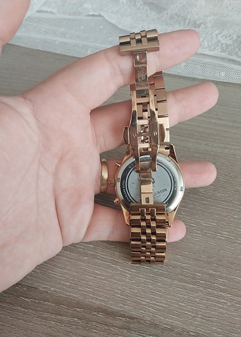 Altın Renkli Klasik Kadın Kol Saati Us Polo - Görsel 10